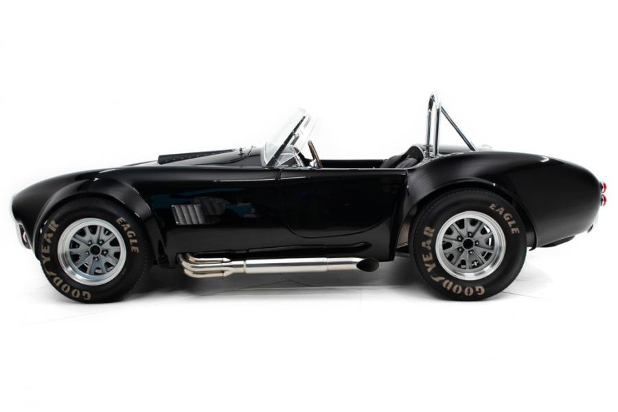  Shelby Cobra by Factory Five 2018 года  (фото 4 из 93)